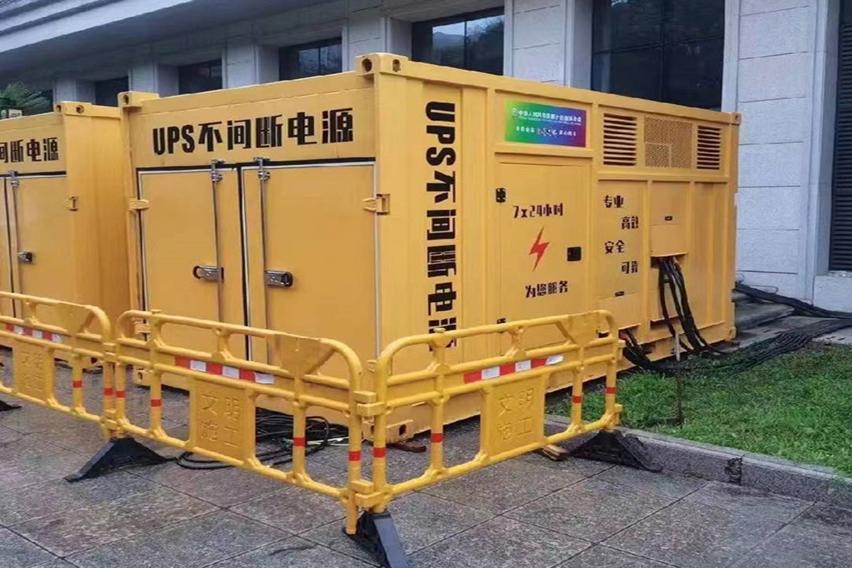 镇巴发电机租赁施工现场
